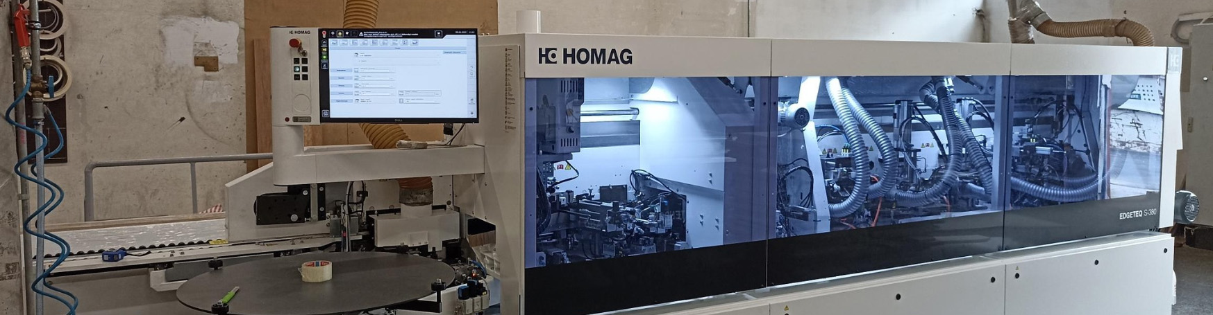 Új élzáró géppel dolgozunk